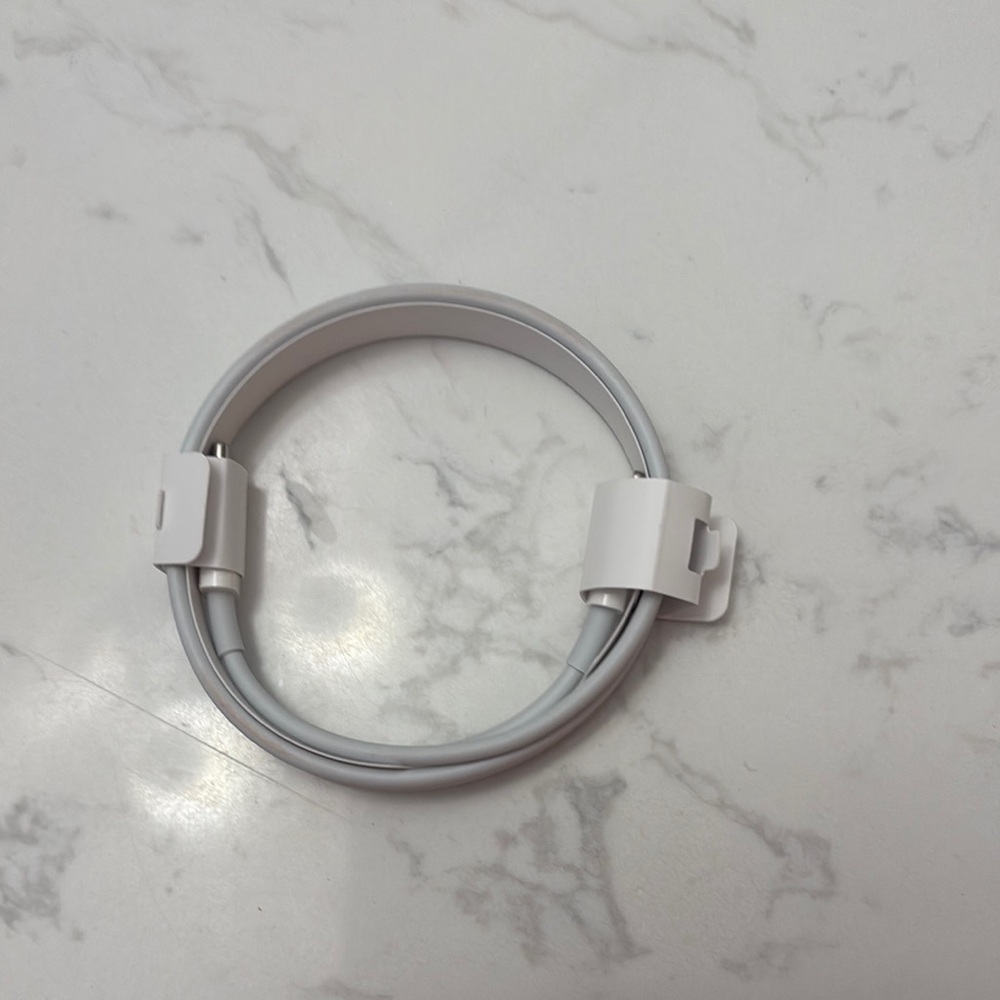 Apple White Charger Cable for newer iPhone models and tablets. (New)